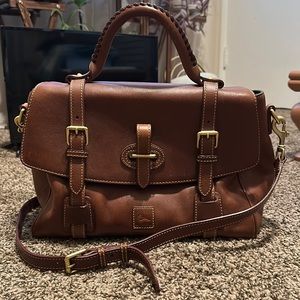 Dooney and Bourke tan leather purse.